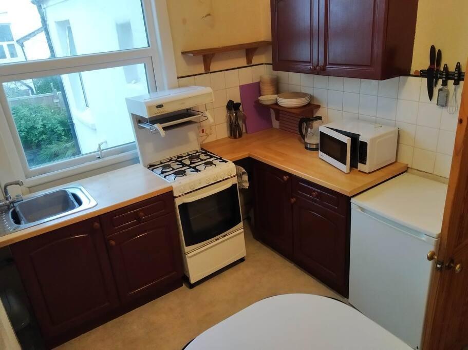 Spacious 2 Bed Maisonette Near Town, That Sleeps 6 Okręg wyborczy Hove Zewnętrze zdjęcie